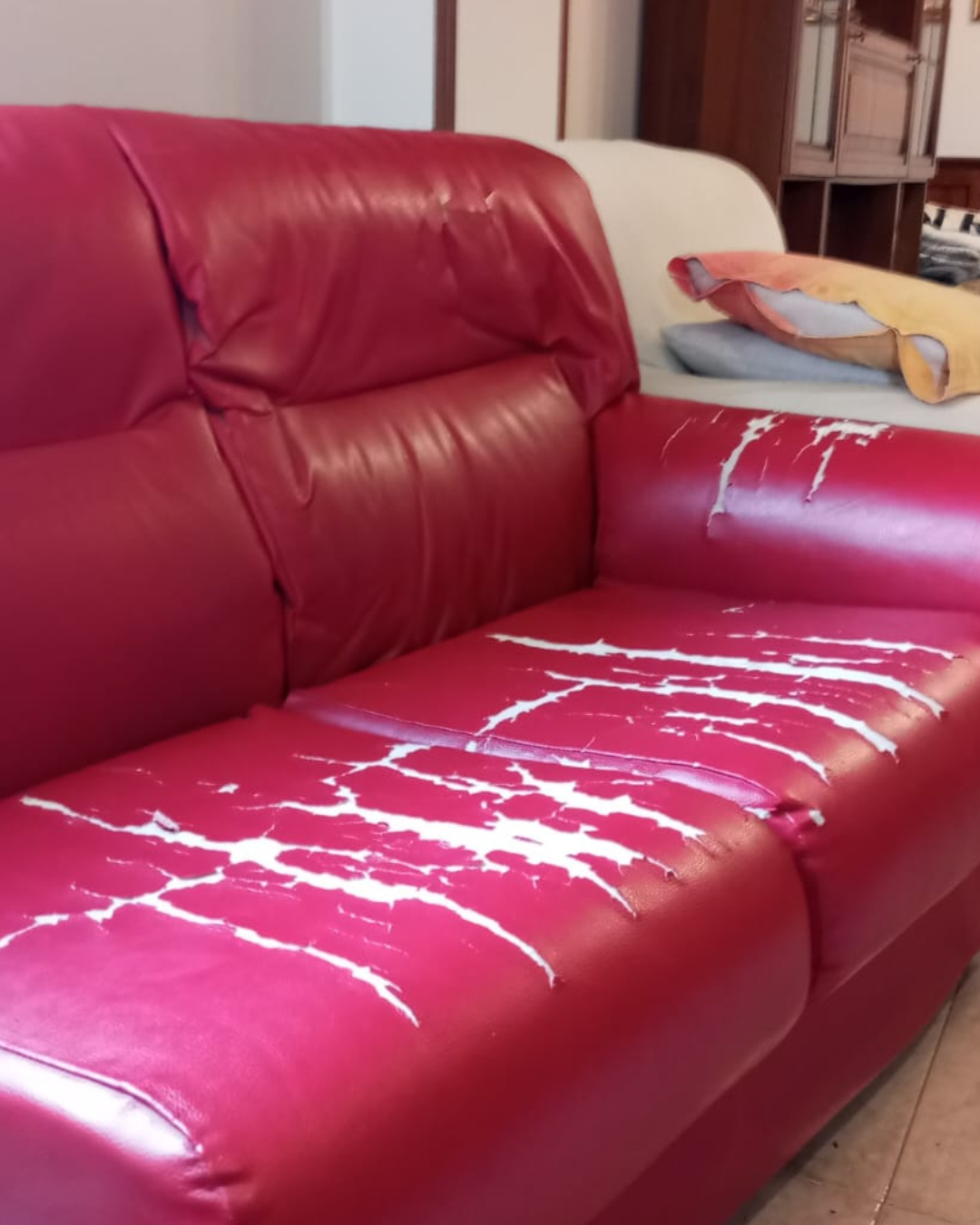 Divano prima del rifacimento